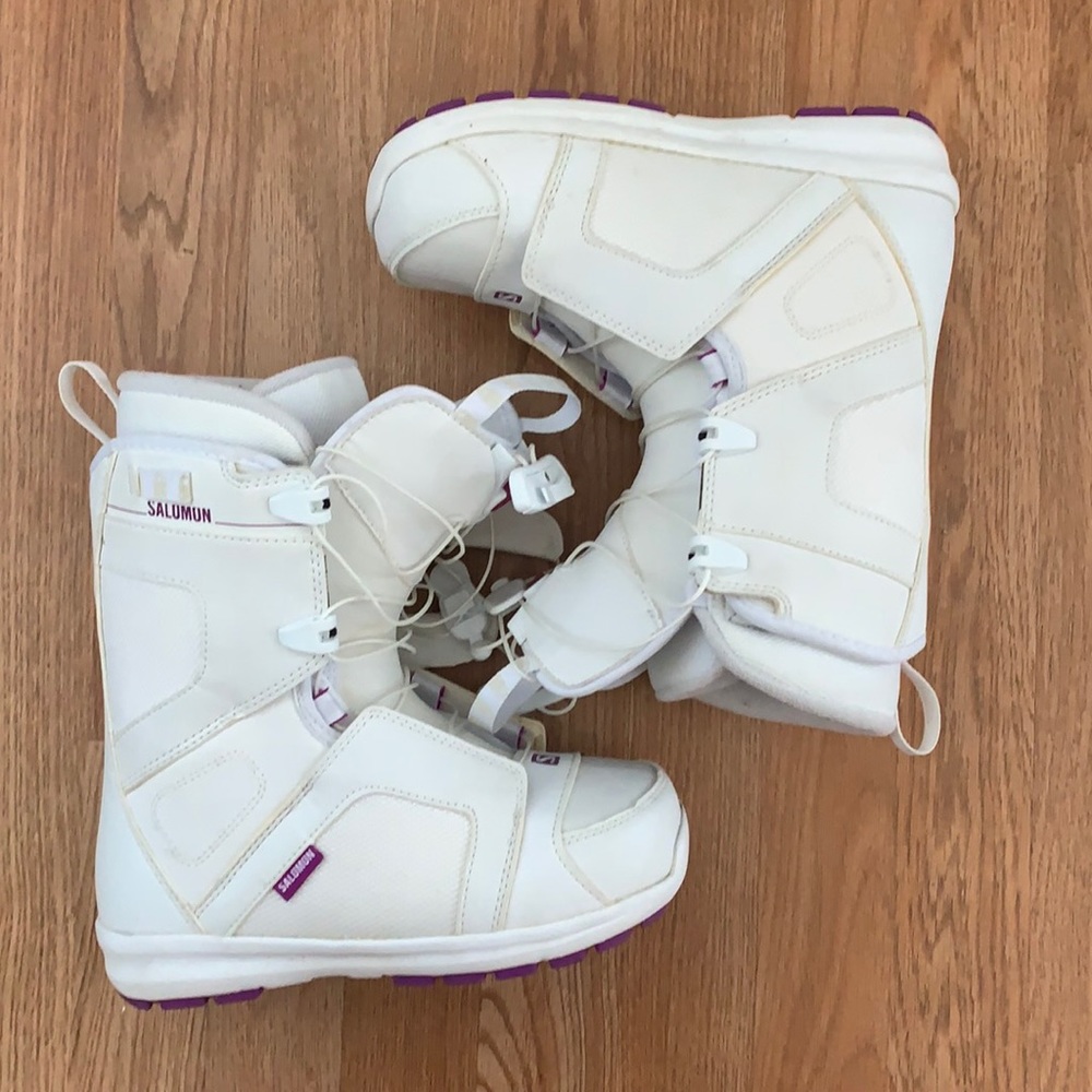 Salomon scarlet boot
